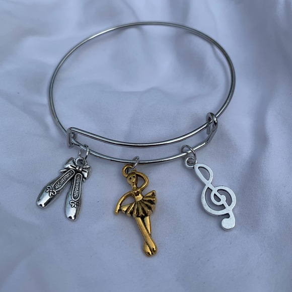 Brand New! Handmade! Adjustable Charm Bangle Bracelet! - Picture 3 of 5